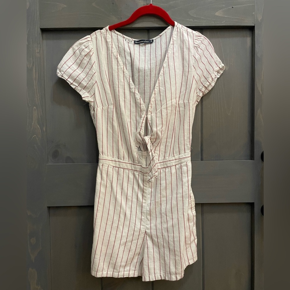 Abercrombie & Fitch Red &white Striped  Linen Romper. Patriotic